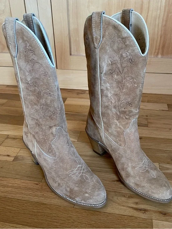 Vintage 70's Women's 11 Wolverine Boho Flower Design Suede Leather Cowboy Boots - Picture 2 of 16